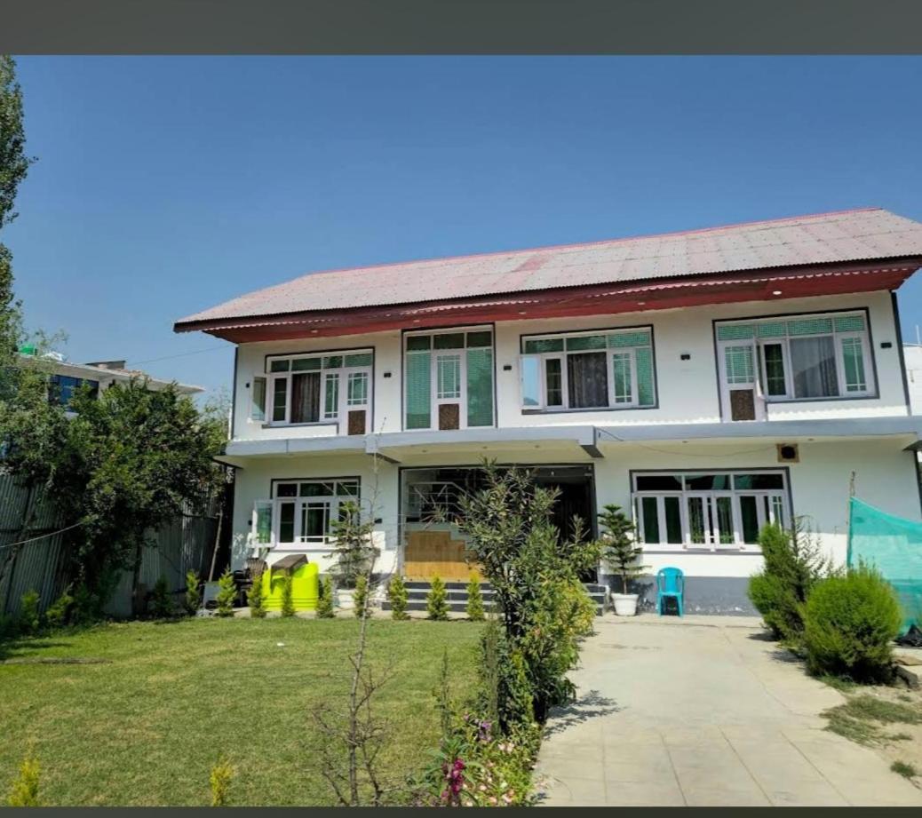 Meer Mansion Homestay Srīnagar Extérieur photo